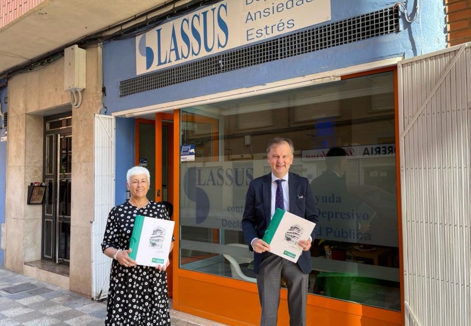 Globalcaja renueva el proyecto "Quédate conmigo" de Lassus para la prevención del suicidio juvenil Globalcaja renueva el proyecto "Quédate conmigo" de Lassus para la prevención del suicidio juvenil