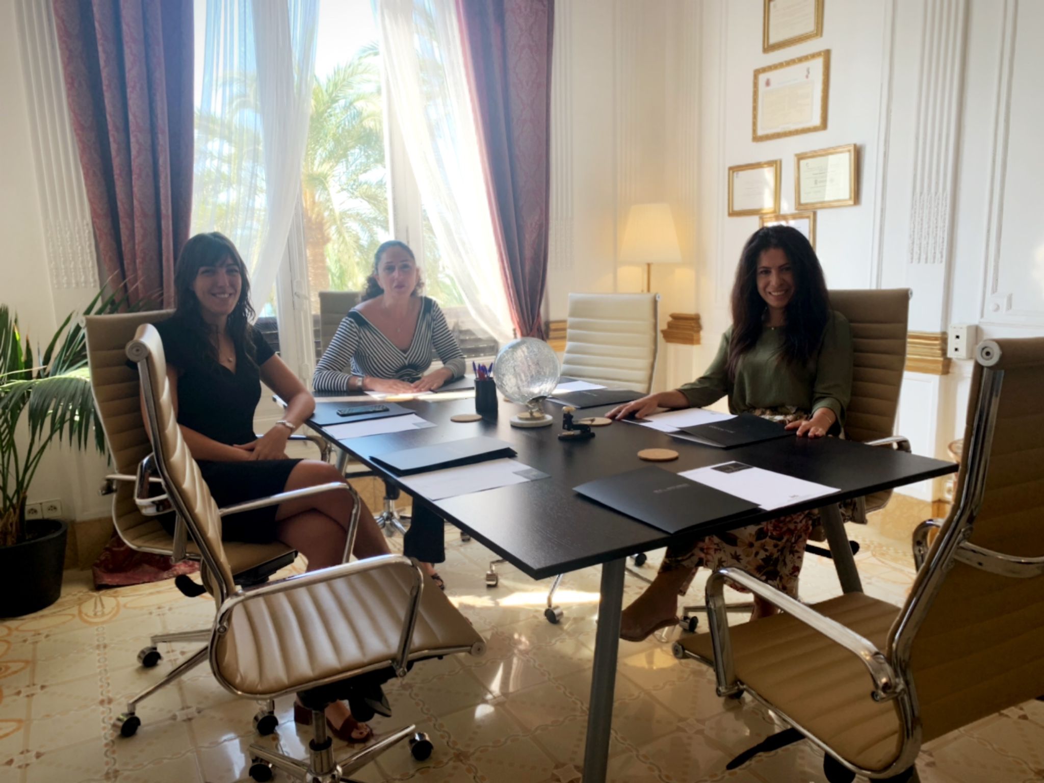 Aray Asociados recomienda a las empresas regularizar por escrito cualquier acción o decisión que tome con respecto a los empleados Aray Asociados recomienda a las empresas regularizar por escrito cualquier acción o decisión que tome con respecto a los empleados