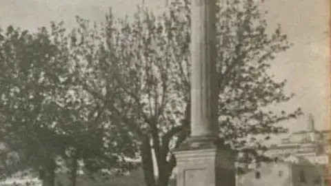 Obelisco de la Diputación de Cuenca Obelisco de la Diputación de Cuenca