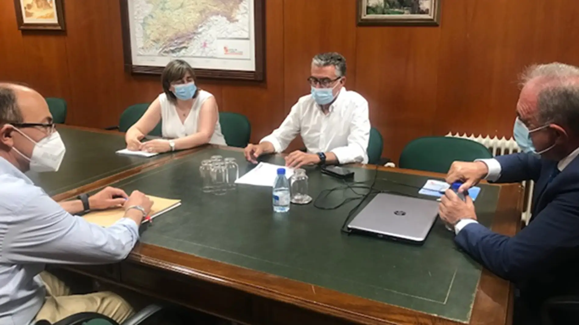 La Junta garantiza al alcalde de Torquemada la continuidad del servicio del Centro de Salud