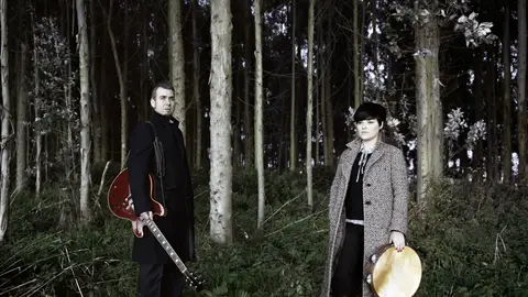 L-R postfolk asturianu L-R postfolk asturianu