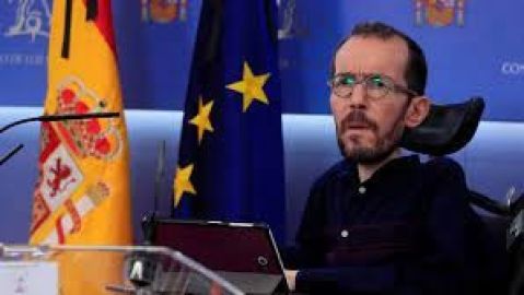 Podemos indignado por la querella contra Echenique: &quot;Se nos va a la mierda la democracia&quot;