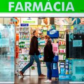 B Les farmàcies dispensen tests d’antígens