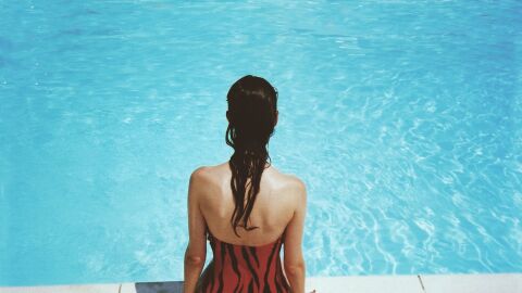 Imagen de archivo de una piscina.