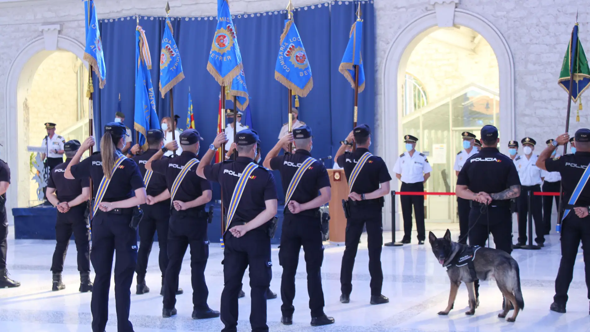 La Policía Nacional ha presentado 147 policías e inspectores en prácticas que concluirán sus periodos de formación en las Comisarías de la provincia de Alicante 
