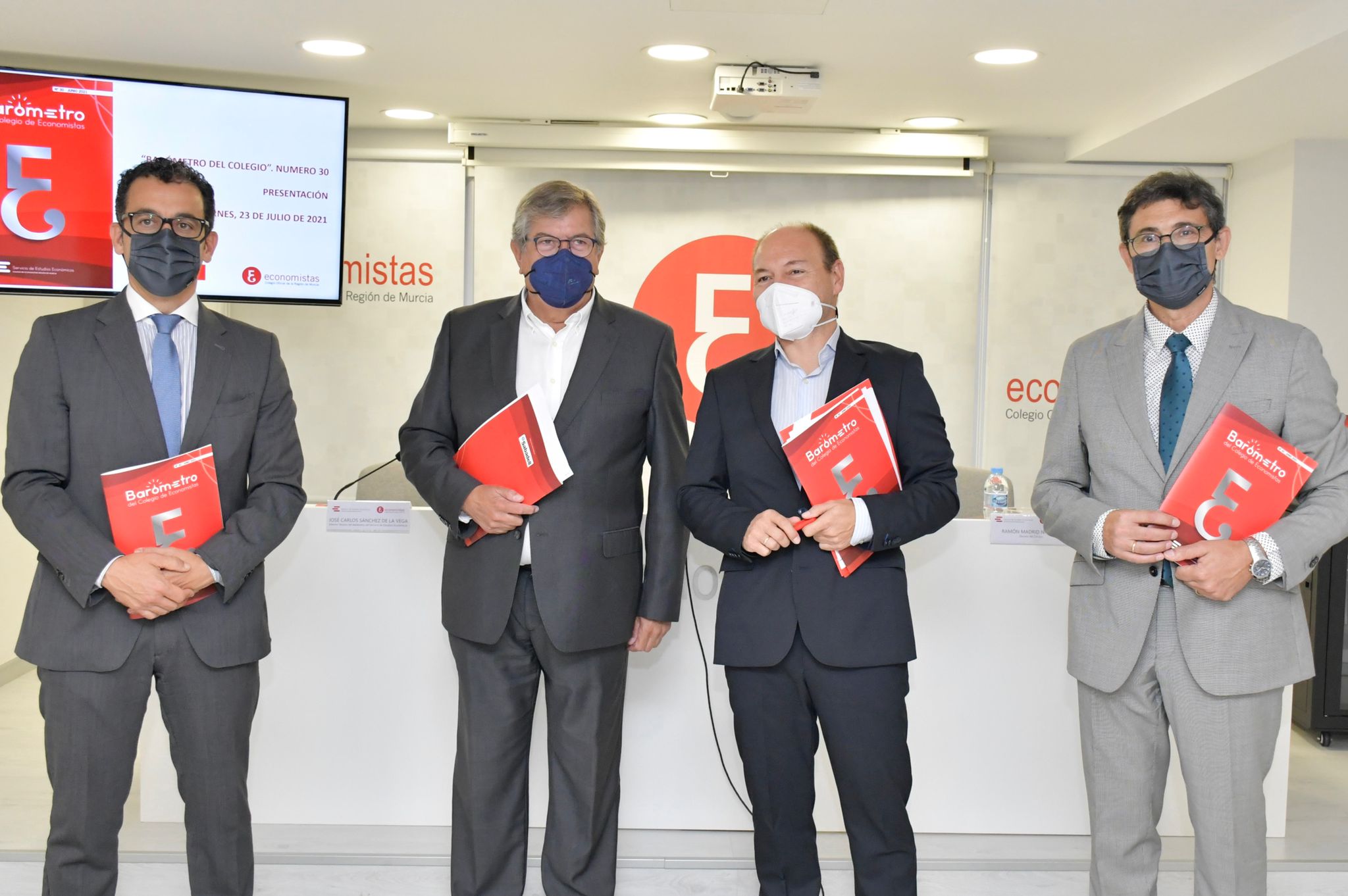 Renovado optimismo entre los economistas tras el levantamiento de las restricciones Renovado optimismo entre los economistas tras el levantamiento de las restricciones