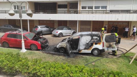 La furgoneta incendiada