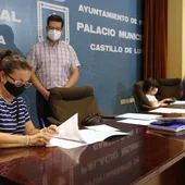 Instantes de la firma de los aparcamientos Instantes de la firma de los aparcamientos