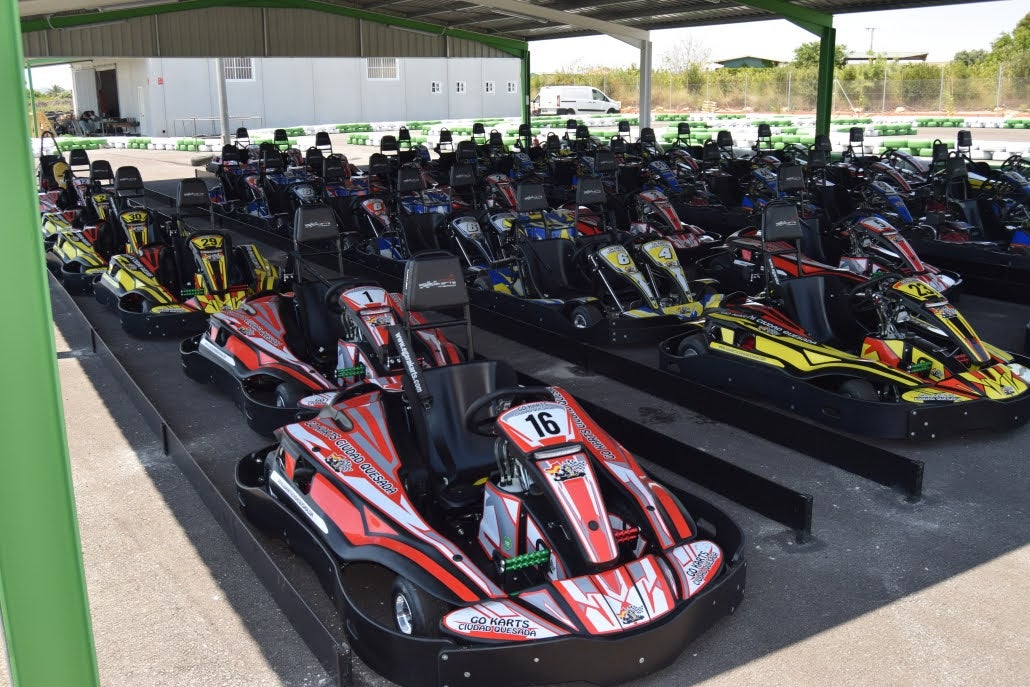 Antonio Pérez García manifiesta que “esta nueva y atractiva instalación”, de 32.000 metros cuadrados, “amplía la oferta de la localidad” Antonio Pérez García manifiesta que “esta nueva y atractiva instalación”, de 32.000 metros cuadrados, “amplía la oferta de la localidad”