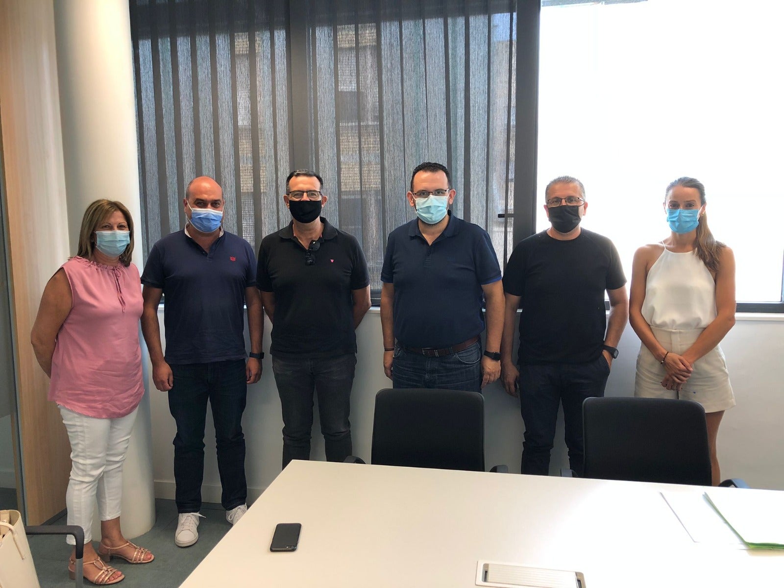 El Ayuntamiento de Almoradí se reúne con ACERVEGA para estudiar futuros servicios a pacientes del municipio y comarca El Ayuntamiento de Almoradí se reúne con ACERVEGA para estudiar futuros servicios a pacientes del municipio y comarca