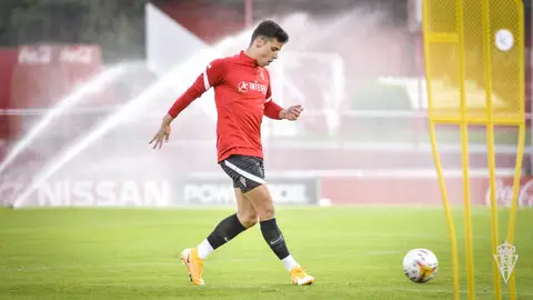 Gaspar Campos, futbolista del Sporting Gaspar Campos, futbolista del Sporting