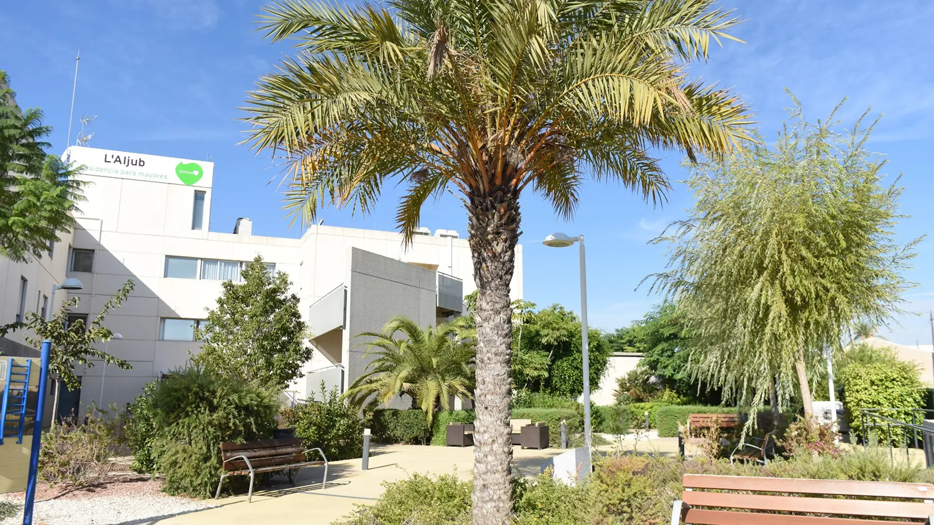 El Centro de Mayores DomusVi Elche L'Aljub suspende temporalmente las visitas tras detectar un positivo por covid en un usuario