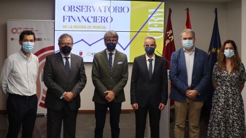 La economía de la Región vuelve a acelerarse y la salida de la crisis se prevé para principios de 2022 La economía de la Región vuelve a acelerarse y la salida de la crisis se prevé para principios de 2022
