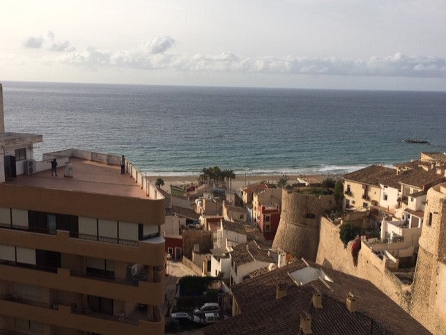 Nubes matinales y temperaturas rondando los treinta grados en la costa, pero más frescas en el interior Nubes matinales y temperaturas rondando los treinta grados en la costa, pero más frescas en el interior