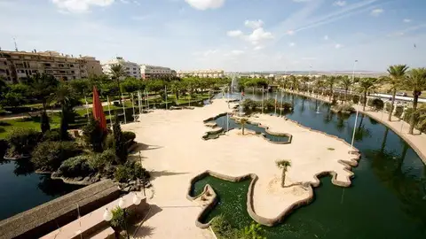 El ayuntamiento de Torrevieja invierte 1.507.173 € en mantenimiento de riego de parques y jardines parques
