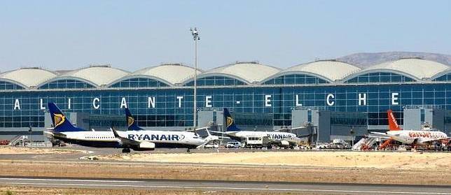 El Ministerio de Transportes licitará la redacción de la fase 1 para el acceso al aeropuerto de Alicante-Elche El Ministerio de Transportes licitará la redacción de la fase 1 para el acceso al aeropuerto de Alicante-Elche