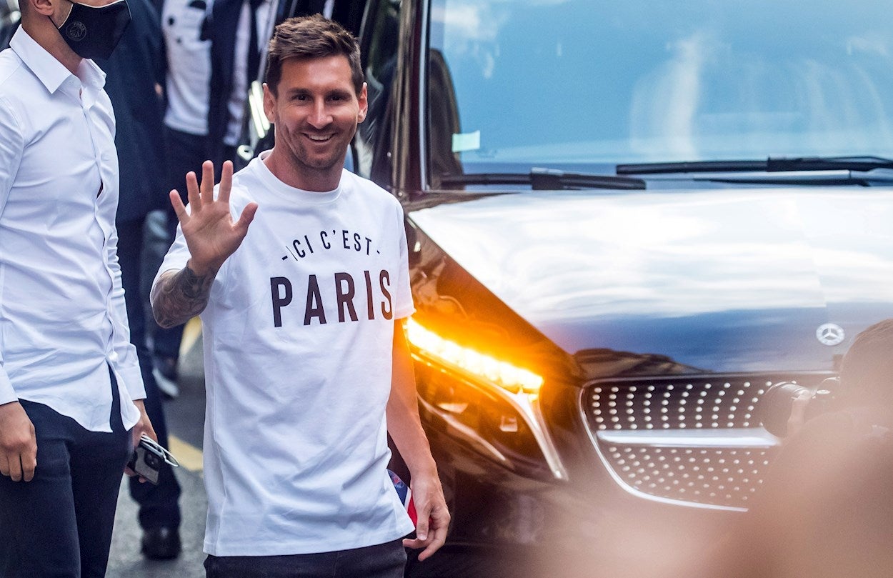 Dos enmascarados roban joyas y dinero del hotel donde vive Messi Dos enmascarados roban joyas y dinero del hotel donde vive Messi