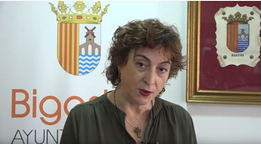 Teresa Belmonte, Alcaldesa, quiero pedirle a todos los vecinos que comprendan que aún no podemos celebrar las fiestas Teresa Belmonte, Alcaldesa, quiero pedirle a todos los vecinos que comprendan que aún no podemos celebrar las fiestas