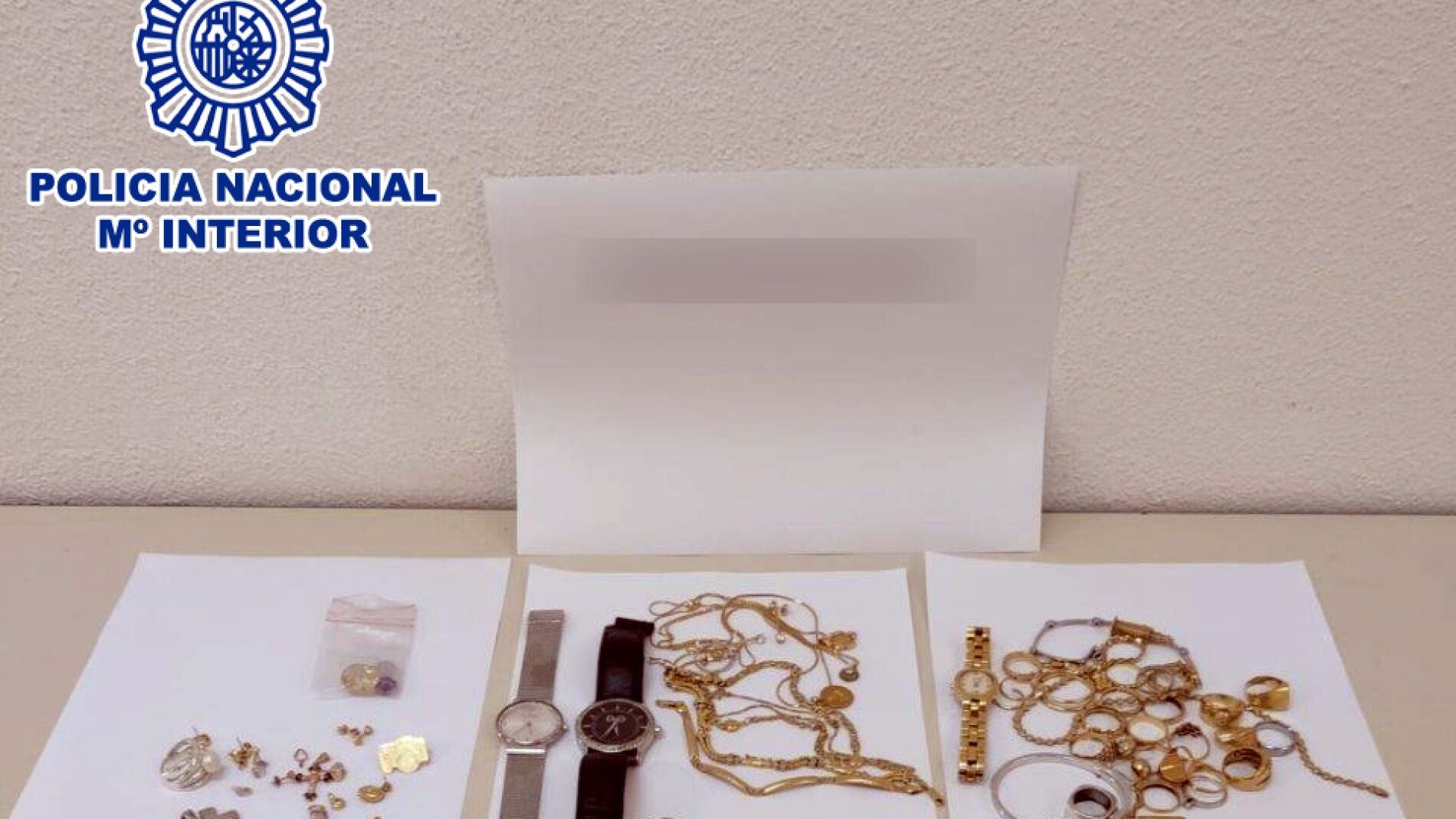 Detenida por robar euros en joyas su día de trabajo como de una anciana | Onda Cero Radio