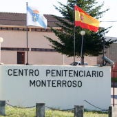 Siete presos de la cárcel de Lugo se graban consumiendo droga y con objetos prohibidos
