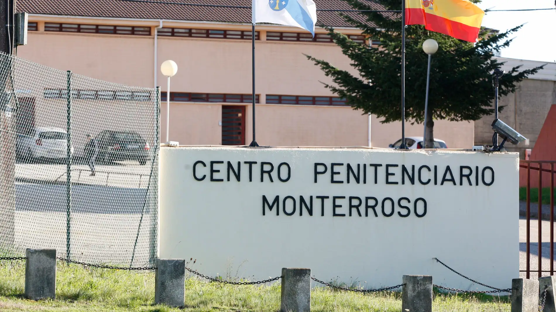 Siete presos de la cárcel de Lugo se graban consumiendo droga y con objetos prohibidos