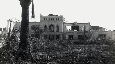 Uno de los edificios de Cádiz afectados por la explosión Uno de los edificios de Cádiz afectados por la explosión