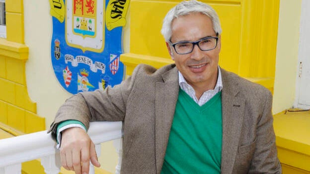 Patricio Viñayo: "El Real Madrid y el Barcelona no deberían recelar de que el resto de los clubes crecieran de forma armónica"