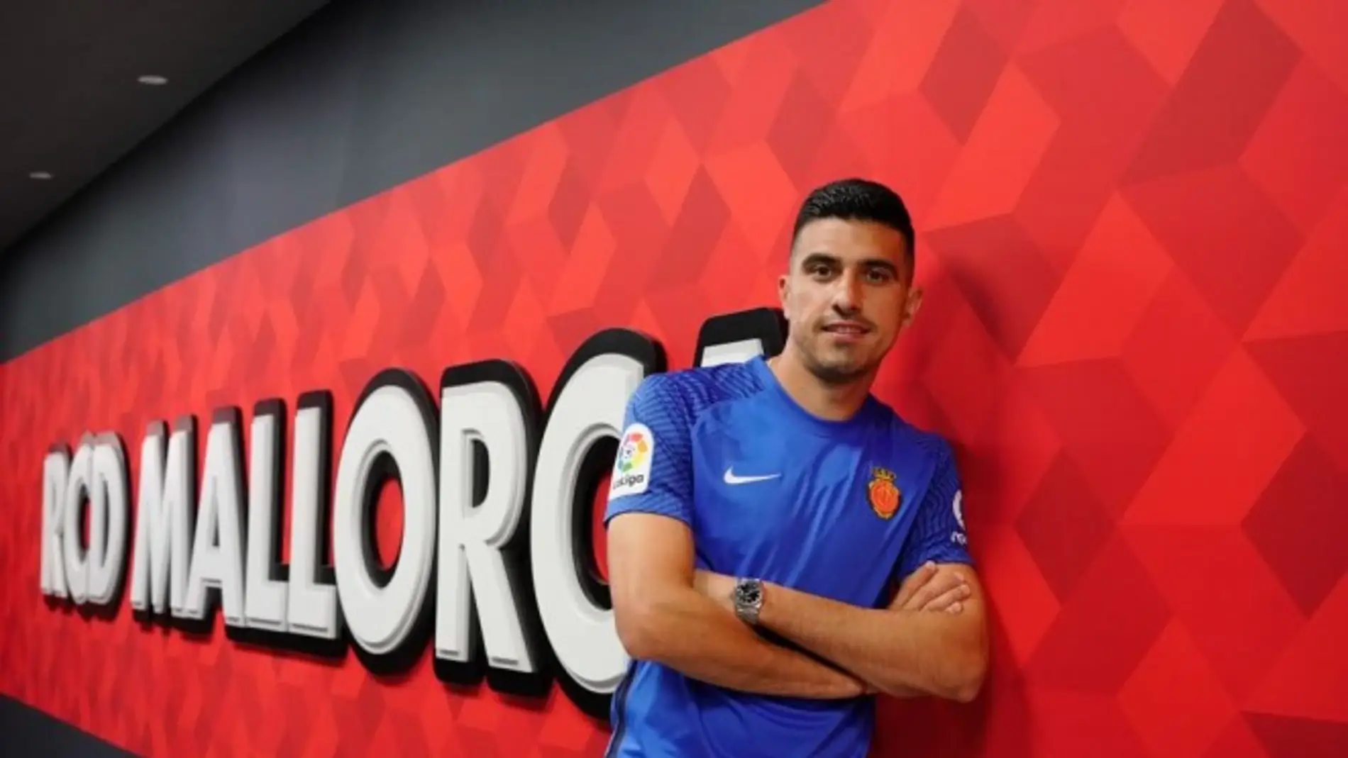 Rodrigo Battaglia, futbolista que luce la camiseta del Real Mallorca durante la temporada 2021-22
