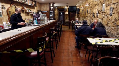  Interior de un bar de Ferrol