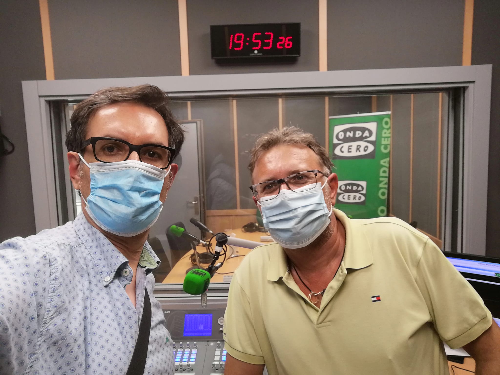 Con Francisco Huertas Hernádez rendimos homenaje a Luis Eduardo Aute Con Francisco Huertas Hernádez rendimos homenaje a Luis Eduardo Aute