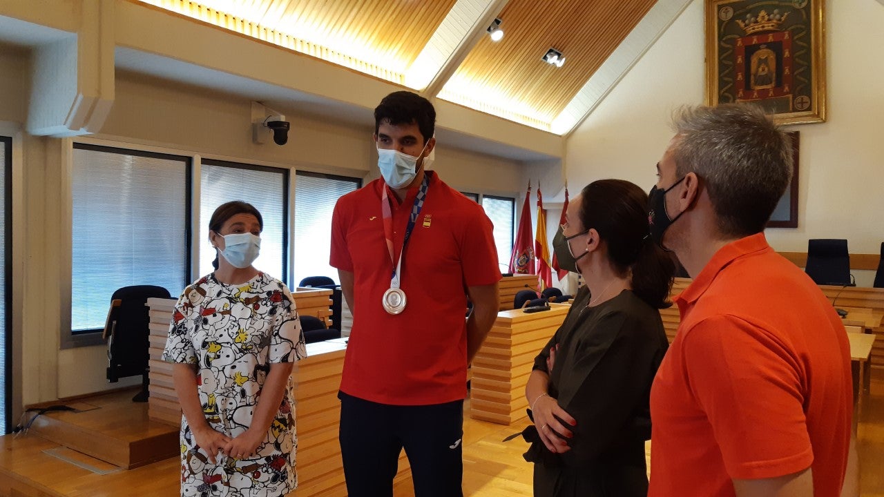 Sánchez-Migallón: "Dedico la medalla olímpica a todos los ciudadarealeños y mis compañeros del deporte base" Sánchez-Migallón: "Dedico la medalla olímpica a todos los ciudadarealeños y mis compañeros del deporte base"