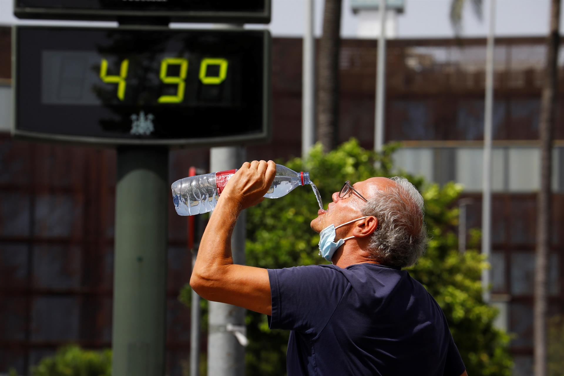 La ola de calor mantiene en alerta a casi toda España, con máximas de hasta 46ºC La ola de calor mantiene en alerta a casi toda España, con máximas de hasta 46ºC