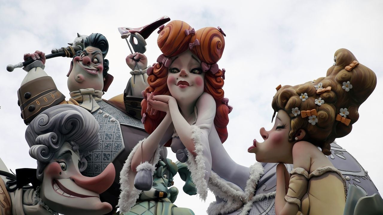 Sanidad modifica las medidas preventivas para evitar nuevos contagios con motivo de las Fallas o fiestas populares Sanidad modifica las medidas preventivas para evitar nuevos contagios con motivo de las Fallas o fiestas populares