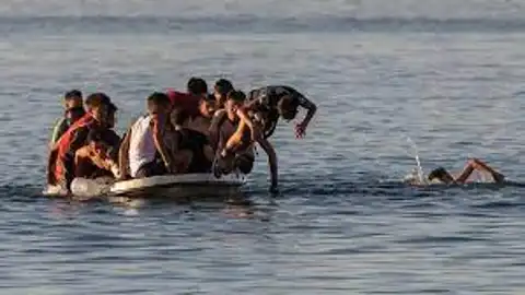El PSOE apoya la repatriación de menores a Marruecos al considerarla una estrategia "garantista" El PSOE apoya la repatriación de menores a Marruecos al considerarla una estrategia "garantista"