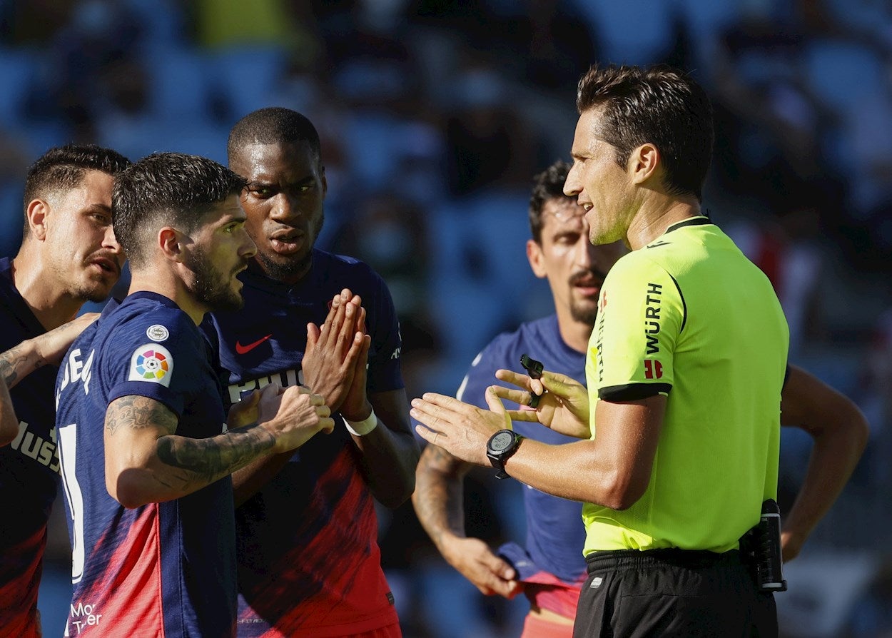 Enrique Ortego, sobre el estreno liguero del Atlético de Madrid: "La exigencia del Celta le ha hecho tener un partido espeso" Enrique Ortego, sobre el estreno liguero del Atlético de Madrid: "La exigencia del Celta le ha hecho tener un partido espeso"
