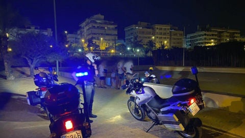 Actuación de la Policía Local de Elche durante la 'no fiestas' de 2021. Actuación de la Policía Local de Elche durante la 'no fiestas' de 2021.