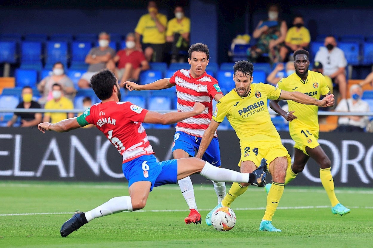 Villarreal y Granada empatan sin goles en su debut liguero Villarreal y Granada empatan sin goles en su debut liguero