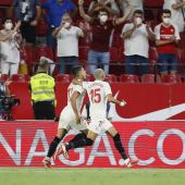 El Sevilla golea a un Rayo lastrado por la expulsión de Luca Zidane
