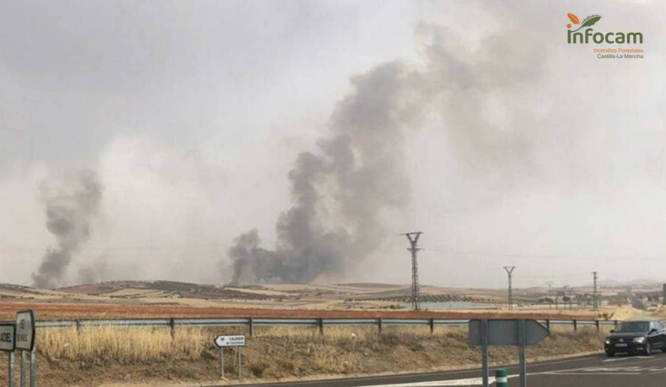 Sigue activo el incendio forestal en Viso del Marqués Sigue activo el incendio forestal en Viso del Marqués