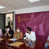 Instantes de la presentación en Puerto Real Instantes de la presentación en Puerto Real