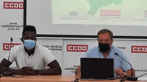 Jornadas de 14 horas y salarios de 27€ al día € son algunas de las denuncias que CCOO Albacete ha recogido Jornadas de 14 horas y salarios de 27€ al día € son algunas de las denuncias que CCOO Albacete ha recogido