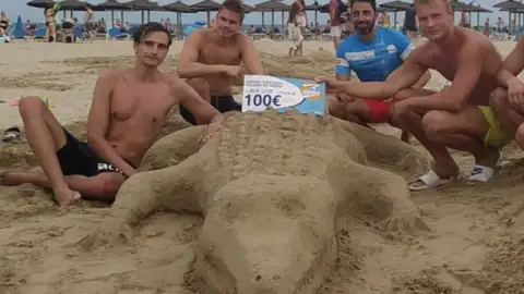 Niños, jóvenes y adultos: grandes artistas en el concurso de ‘Figuras de Arena en la Playa’ figuras de arena