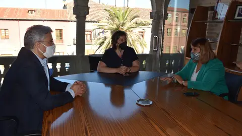 El ayuntamiento y Cámara de Comercio apoyan la generación de empleo El ayuntamiento y Cámara de Comercio apoyan la generación de empleo