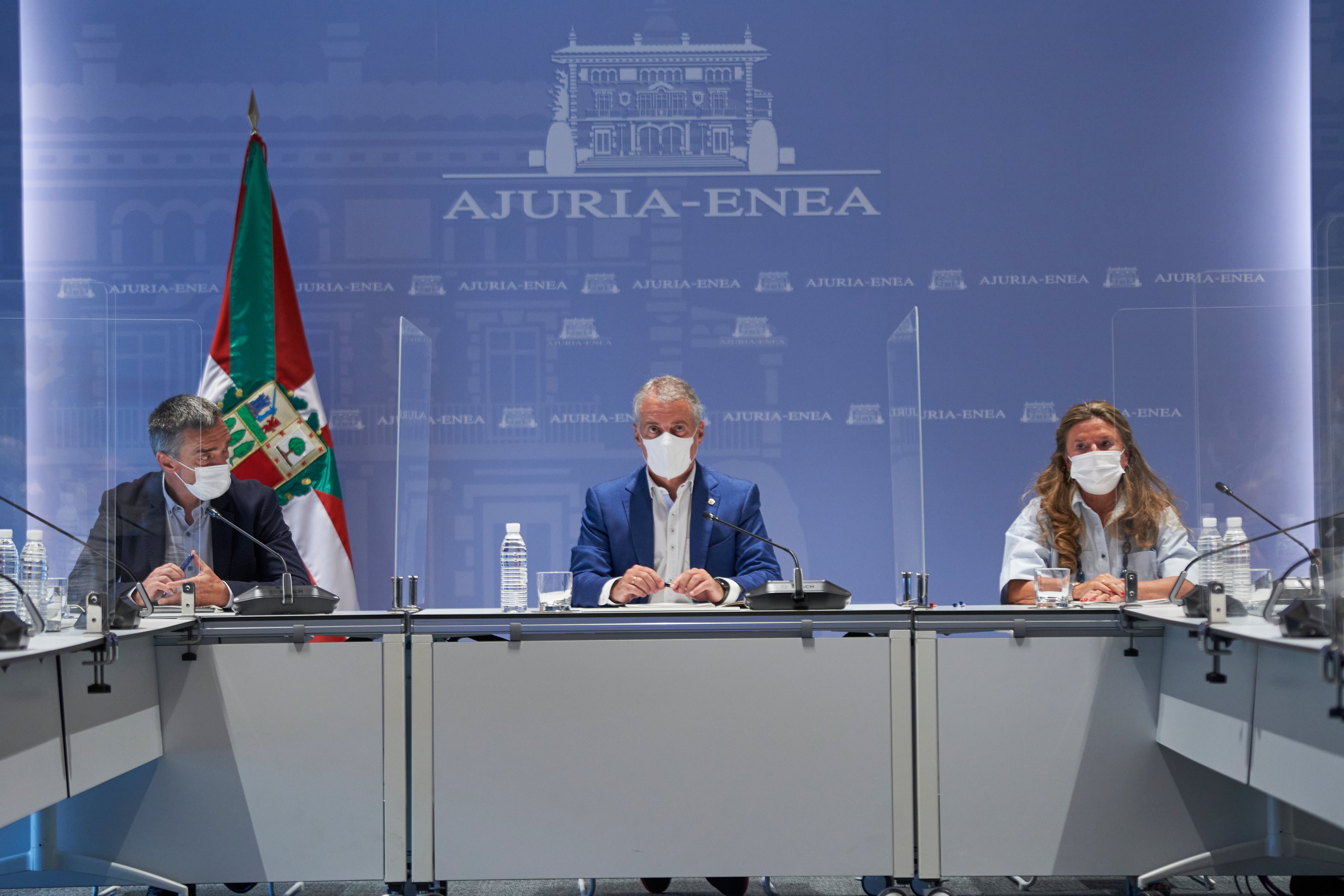Euskadi mantendrá las restricciones una semana más por la presión asistencial y por las 35 muertes registradas Euskadi mantendrá las restricciones una semana más por la presión asistencial y por las 35 muertes registradas