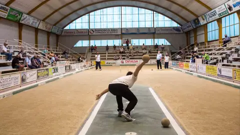 Bolos cántabros Bolos en Cantabria