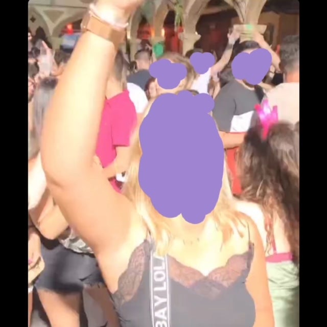 Una terraza pub de Villarrobledo celebra una fiesta sin mantener las medidas de seguridad Una terraza pub de Villarrobledo celebra una fiesta sin mantener las medidas de seguridad