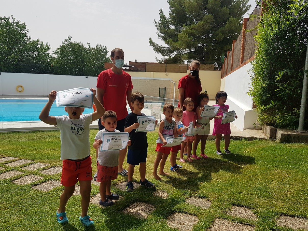 Unas 80 personas han participado en los cursos de natación de Miguel Esteban Unas 80 personas han participado en los cursos de natación de Miguel Esteban