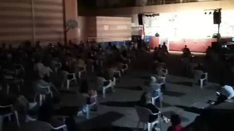 La noche literaria de IU Rota en una foto de archivo La noche literaria de IU Rota en una foto de archivo