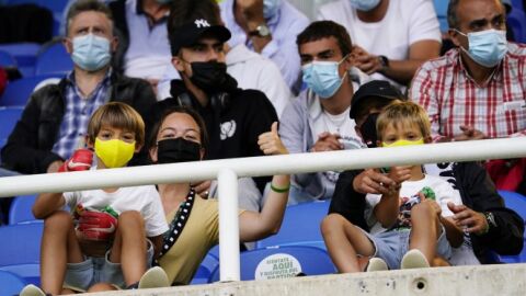 P&uacute;blico infantil en El Sardinero, Racing de Santander