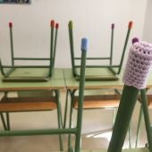 Elaboran las primeras 1.000 botas del proyecto de Apanah para reducir ruidos en las aulas.